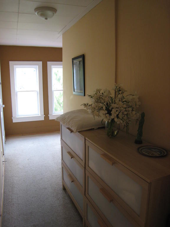 Poppi'S Guesthouse Revelstoke Exterior photo